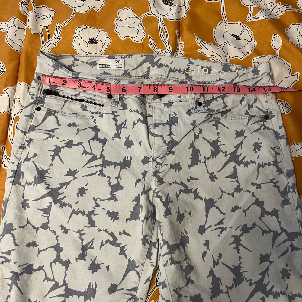 Gray and White Patterned Jeans